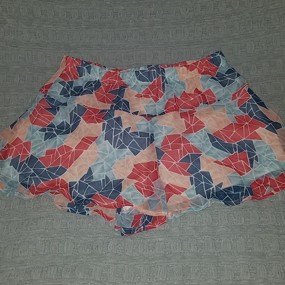 BCBG Geometric shorts